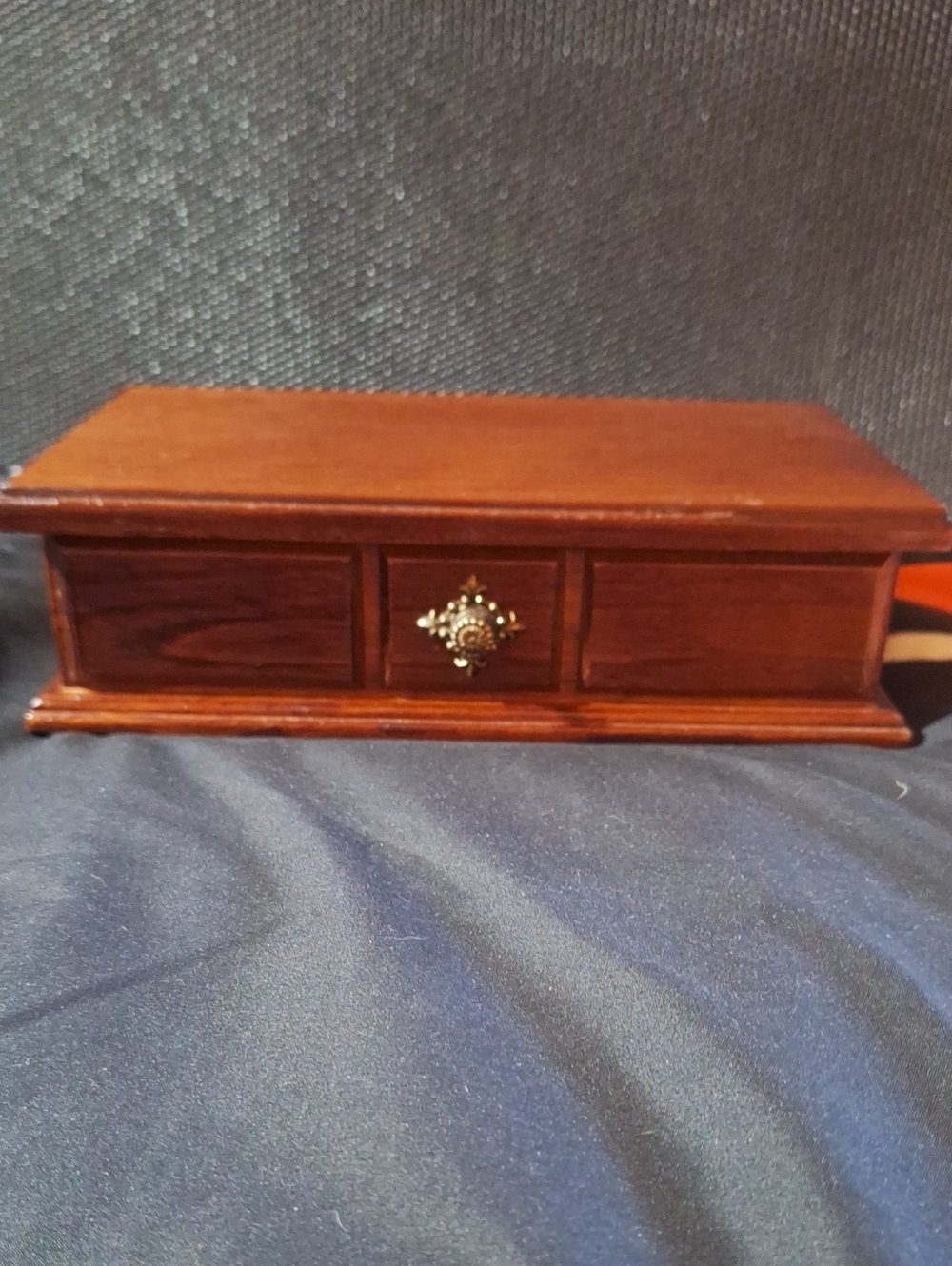 Vintage Classic Wooden Jewelry Box in Brown - Decorative Storage